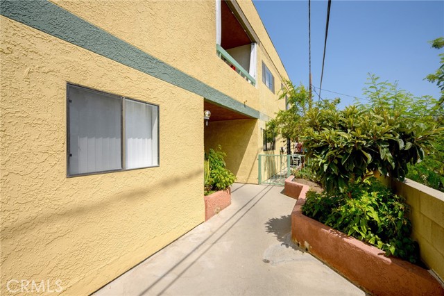 1140 Stanley Avenue, Glendale, California 91206, ,Multi-Family,For Sale,Stanley,GD25047444