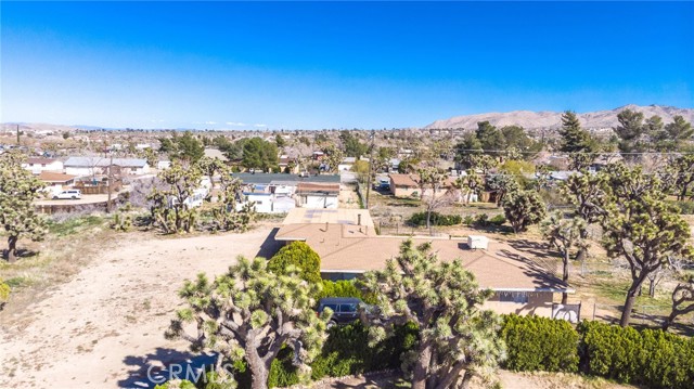 Detail Gallery Image 25 of 29 For 7411 Joshua Ln, Yucca Valley,  CA 92284 - 6 Beds | 2 Baths