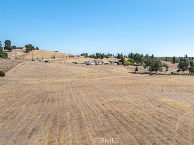1875 Rancho Lomas Way, San Miguel CA: https://media.crmls.org/medias/a1723f06-d243-467e-aacb-38248ac94ef5.jpg