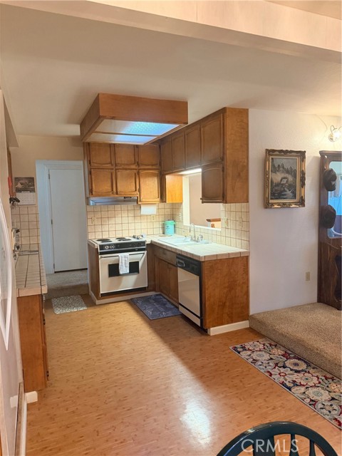 Detail Gallery Image 17 of 64 For 5129 Toyon, Paradise,  CA 95969 - 3 Beds | 3/1 Baths