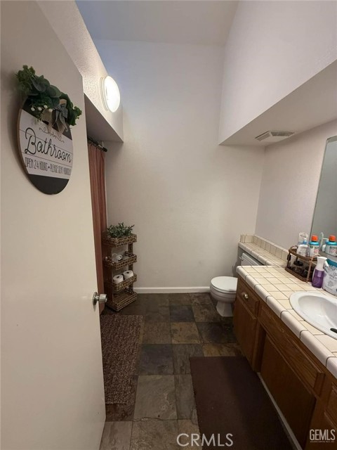 Detail Gallery Image 8 of 14 For 7517 Hachita Ct, Bakersfield,  CA 93309 - 3 Beds | 2 Baths