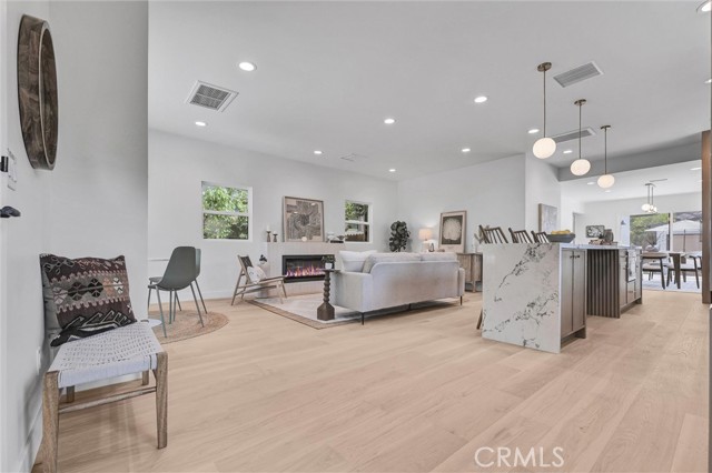 808 S Los Robles Avenue, Pasadena CA: https://media.crmls.org/medias/a173167a-0c38-4daf-aa5f-71705c181071.jpg