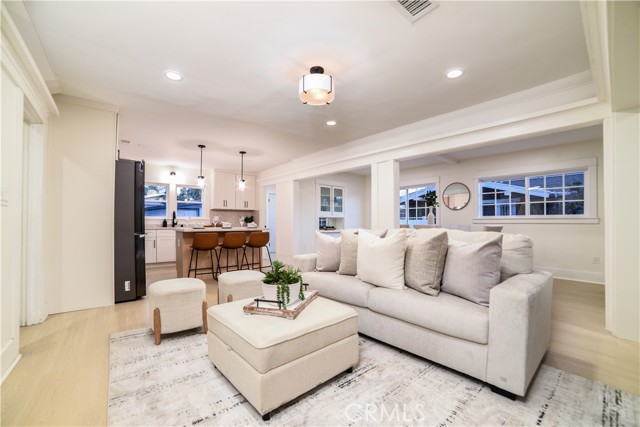 748 N Kenmore, Los Angeles CA: https://media.crmls.org/medias/a1749fc7-fc4f-4bf2-8f96-a3ef3b44f27f.jpg