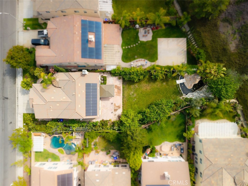 https://media.crmls.org/medias/a174a5b1-744a-4cef-a87e-24b6d7ac4284.jpg?preset=X-Large