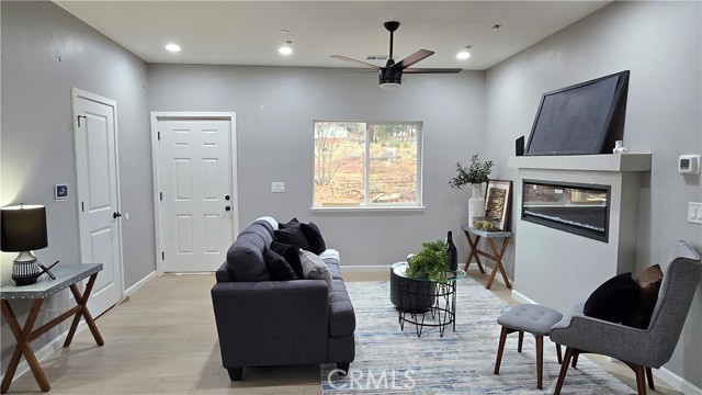 Detail Gallery Image 4 of 33 For 6485 Providence Ct, Magalia,  CA 95954 - 4 Beds | 2 Baths