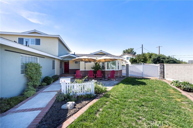 Detail Gallery Image 6 of 72 For 3080 W Glen Holly Dr, Anaheim,  CA 92804 - 5 Beds | 3/1 Baths