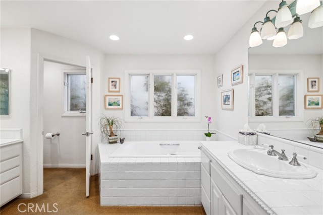 2616 Cove Street, Corona del Mar CA: https://media.crmls.org/medias/a1763902-d993-4d49-9904-50e1c46a9079.jpg
