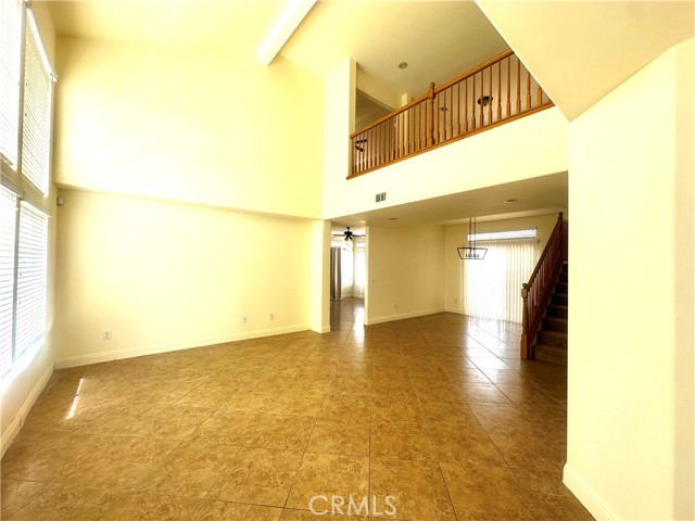 Detail Gallery Image 2 of 23 For 12433 Kokomo Cir, Victorville,  CA 92392 - 4 Beds | 3 Baths