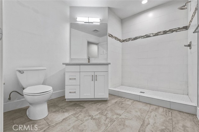 547 N Wilson Avenue, Pasadena CA: https://media.crmls.org/medias/a17664a8-7ca5-4ec5-884b-bd3dca4dc379.jpg