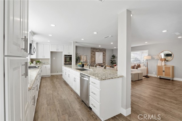 Detail Gallery Image 10 of 40 For 340 E Riverdale, Orange,  CA 92865 - 5 Beds | 3 Baths