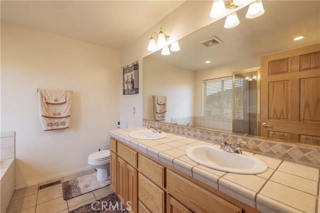 Detail Gallery Image 19 of 38 For 1639 E Big Bear Bld, Big Bear City,  CA 92314 - 3 Beds | 2 Baths