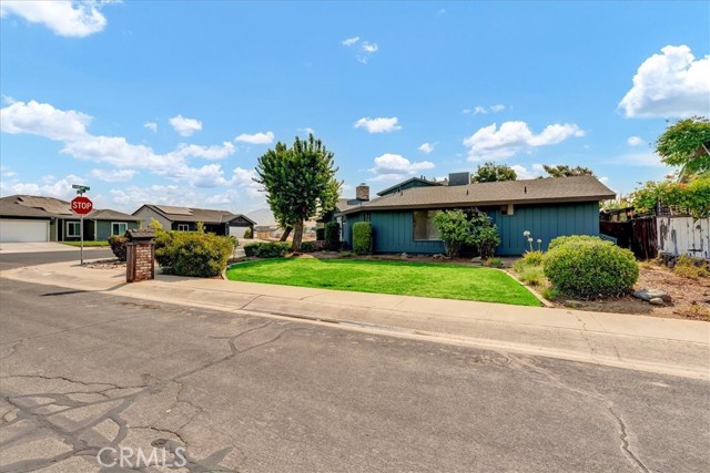 Detail Gallery Image 6 of 43 For 798 N Pepper St, Woodlake,  CA 93286 - 4 Beds | 3/1 Baths