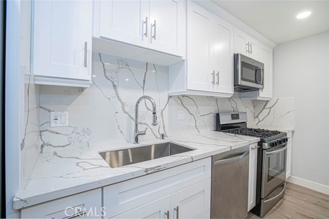 Detail Gallery Image 8 of 18 For 12558 1/2 Vanowen St, North Hollywood,  CA 91605 - 1 Beds | 1 Baths