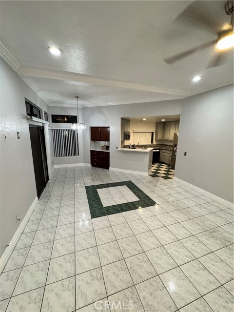 Detail Gallery Image 2 of 5 For 43 Brownfield Ln, Pomona,  CA 91766 - 3 Beds | 2/1 Baths