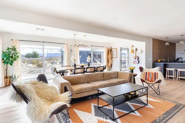 4044 Polaris Avenue, Joshua Tree CA: https://media.crmls.org/medias/a17848fe-7bb3-4e6f-8c1a-79bfdff0dc32.jpg