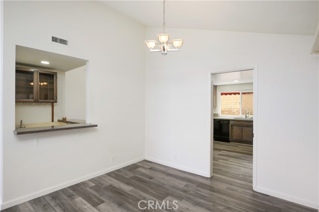 Detail Gallery Image 14 of 50 For 15552 Sunburst Ln, Huntington Beach,  CA 92647 - 4 Beds | 2 Baths