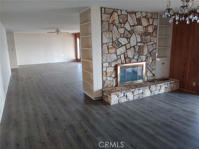 13050 Carter Lane, Clearlake CA: https://media.crmls.org/medias/a1799c92-8cb1-4f8b-8fd8-9e2956ca6945.jpg
