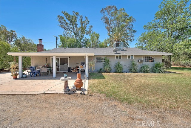 Detail Gallery Image 9 of 53 For 18460 Hibiscus Ave, Riverside,  CA 92508 - 4 Beds | 2 Baths