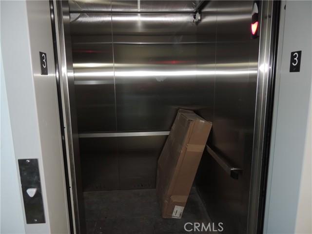 Detail Gallery Image 12 of 15 For 22735 Del Valle St #7,  Woodland Hills,  CA 91364 - 2 Beds | 1 Baths