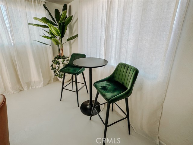 Detail Gallery Image 5 of 13 For 5050 1st, Joshua Tree,  CA 92252 - 2 Beds | 1 Baths