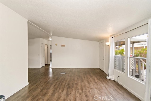 Detail Gallery Image 8 of 32 For 22111 Newport Ave #51,  Grand Terrace,  CA 92313 - 3 Beds | 2 Baths