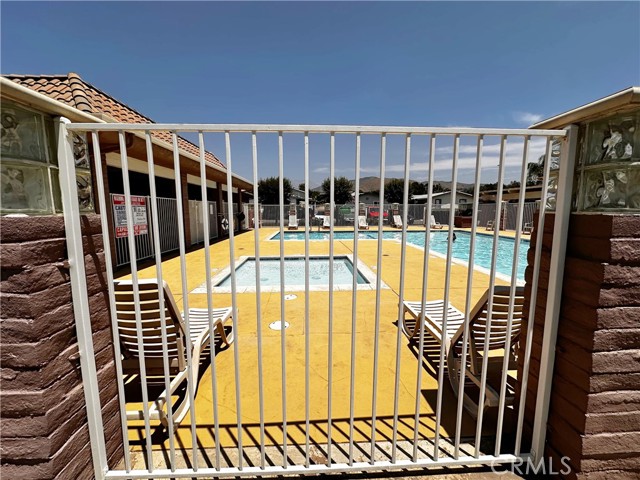 2140 Mentone Boulevard, Mentone CA: https://media.crmls.org/medias/a17b3b8d-d413-4635-b0f6-16b1d29d9d5b.jpg