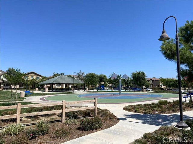 3911 S St Albert Paseo, Ontario CA: https://media.crmls.org/medias/a17b8606-4d51-494d-9001-36bd6cddec0f.jpg