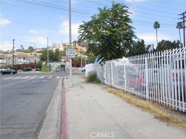 Image 11 of 50 For 3900 Figueroa