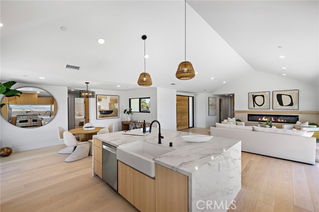 820 Calle Mendoza, San Clemente CA: https://media.crmls.org/medias/a17c2623-9266-420c-ac5b-65c1f399140f.jpg