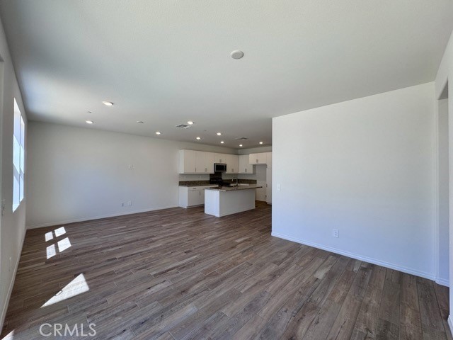 30045 Sunset Pier Drive, Menifee CA: https://media.crmls.org/medias/a17d2055-67a7-4455-9876-7331e721bdd0.jpg