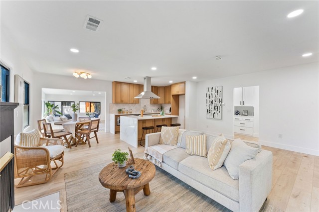 Detail Gallery Image 15 of 49 For 57 S Grand Oaks Ave, Pasadena,  CA 91107 - 3 Beds | 2 Baths