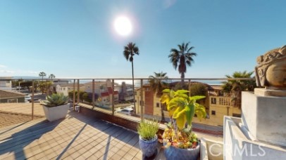 3205 Bayview Drive, Manhattan Beach CA: https://media.crmls.org/medias/a17d8af8-beb5-44fe-a6cd-defccc6ab343.jpg