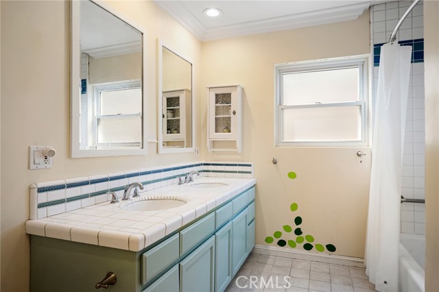 3319 Sparr Boulevard, Glendale CA: https://media.crmls.org/medias/a17f0338-8eca-4056-8022-0b7755fb61f8.jpg
