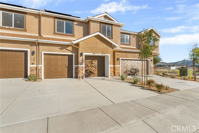 Detail Gallery Image 4 of 34 For 902 W Hert St, Colton,  CA 92324 - 4 Beds | 2/1 Baths