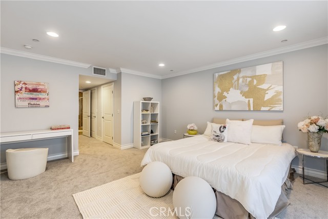 1417 S. Westgate, Los Angeles CA: https://media.crmls.org/medias/a1809f53-4227-4fb2-9859-f81f9f9500de.jpg