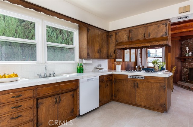 Detail Gallery Image 12 of 26 For 951 E Dalton Ave, Glendora,  CA 91741 - 3 Beds | 2 Baths