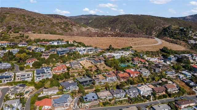 Detail Gallery Image 53 of 57 For 325 Heather Pl, Laguna Beach,  CA 92651 - 3 Beds | 2 Baths