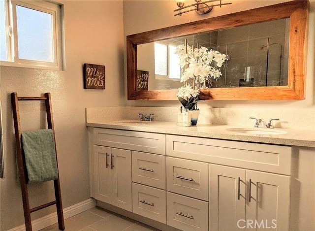 13651 Espirit Way, Irvine CA: https://media.crmls.org/medias/a1825e83-da99-4055-b32d-2d98e66b9a86.jpg