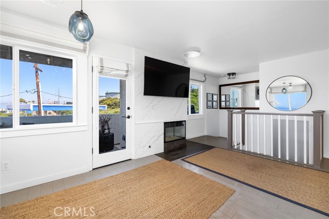 208 45th Street, Manhattan Beach CA: https://media.crmls.org/medias/a1834fc8-d560-4003-9173-eae4926c9b1f.jpg