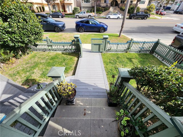 627 Broadway, Redondo Beach, California 90277, 2 Bedrooms Bedrooms, ,1 BathroomBathrooms,Residential,Sold,Broadway,SB23061078