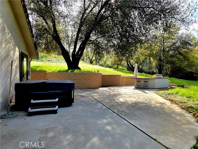 Detail Gallery Image 9 of 74 For 45344 S Oakview, Oakhurst,  CA 93644 - 3 Beds | 3 Baths