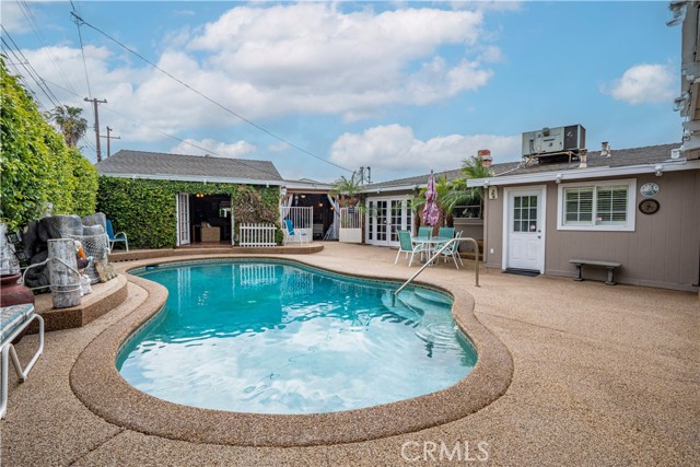 2033 E Duell Street, Glendora CA: https://media.crmls.org/medias/a1845716-c74e-4144-8d54-38e3ffdd42b6.jpg