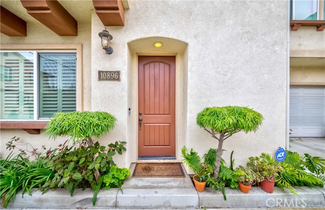 Detail Gallery Image 3 of 41 For 10896 Walnut St, Los Alamitos,  CA 90720 - 3 Beds | 2/1 Baths