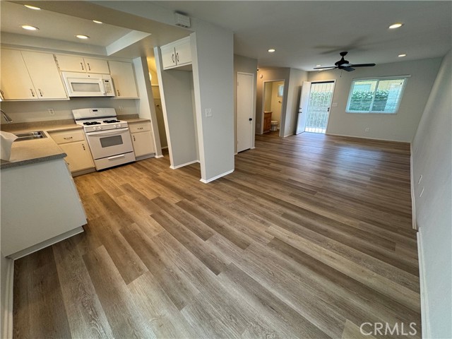 Detail Gallery Image 9 of 24 For 4301 Farquhar Ave, Los Alamitos,  CA 90720 - 2 Beds | 1/1 Baths
