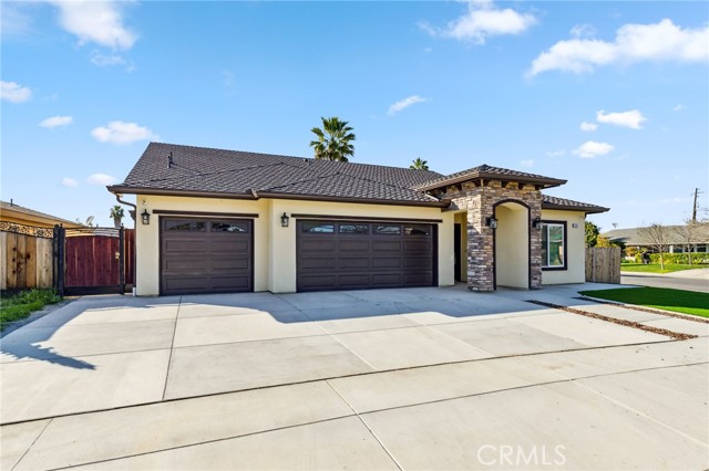 Detail Gallery Image 6 of 45 For 2000 Enrico, Firebaugh,  CA 93622 - 4 Beds | 3 Baths