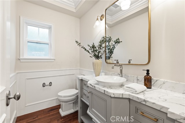 Detail Gallery Image 13 of 33 For 4330 Bellaire Ave, Studio City,  CA 91604 - 5 Beds | 4/1 Baths