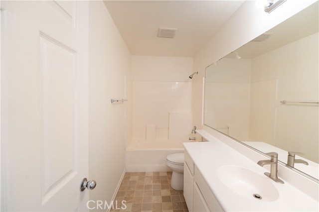 Detail Gallery Image 12 of 19 For 13125 Georgetown Ln, Victorville,  CA 92392 - 3 Beds | 2 Baths