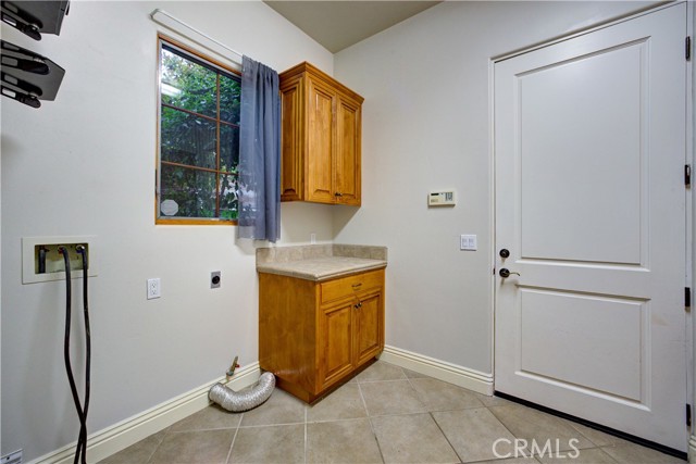 Detail Gallery Image 16 of 41 For 806 Vista Cerro Drive, Paso Robles,  CA 93446 - 4 Beds | 3/1 Baths