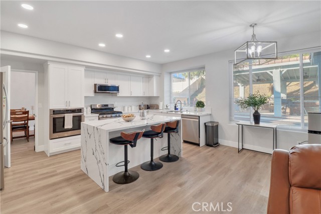 Detail Gallery Image 13 of 50 For 21540 Calle Monaco, Moreno Valley,  CA 92557 - 4 Beds | 3 Baths