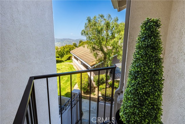 Detail Gallery Image 6 of 65 For 1021 S Rising Sun Ct, Anaheim Hills,  CA 92808 - 2 Beds | 2 Baths